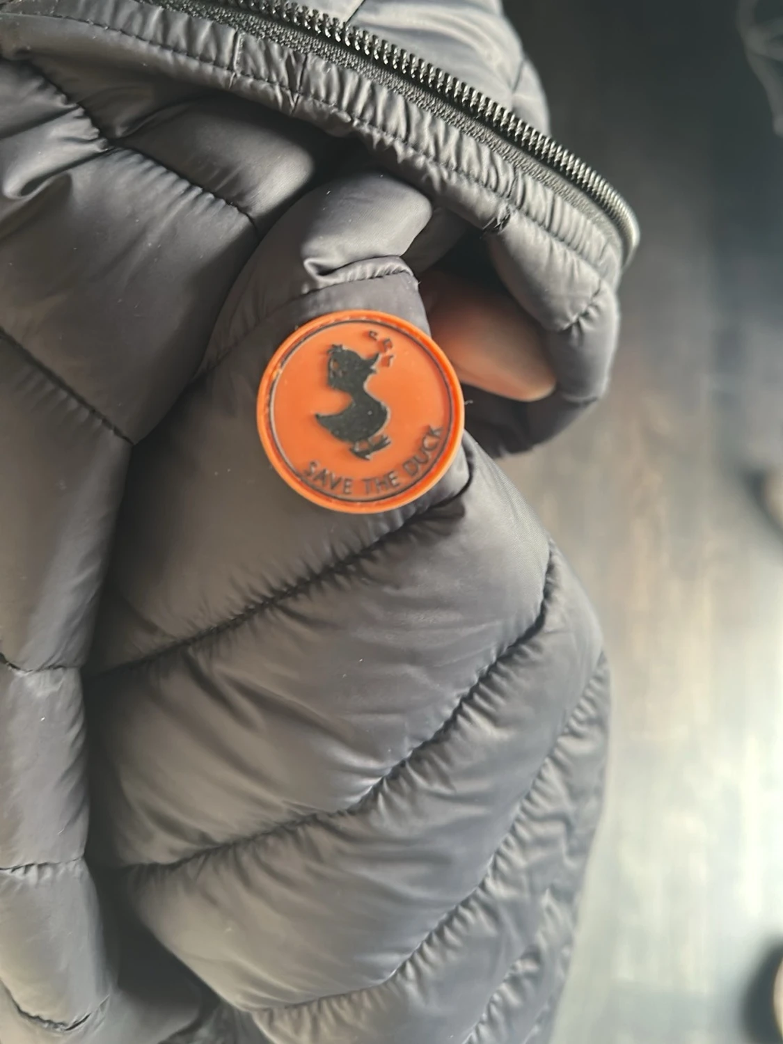 Svart lättviktsdunjacka från Save The Duck - 2