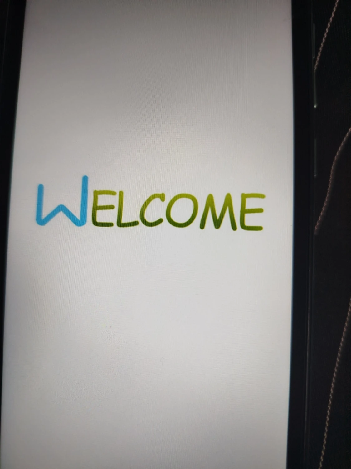 Grön Android-telefon med HD-skärm - 1