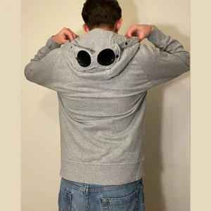 Cp company hoodie - Säljer min Cp company hoodie. Mycket bra skick. Inga defekter. 