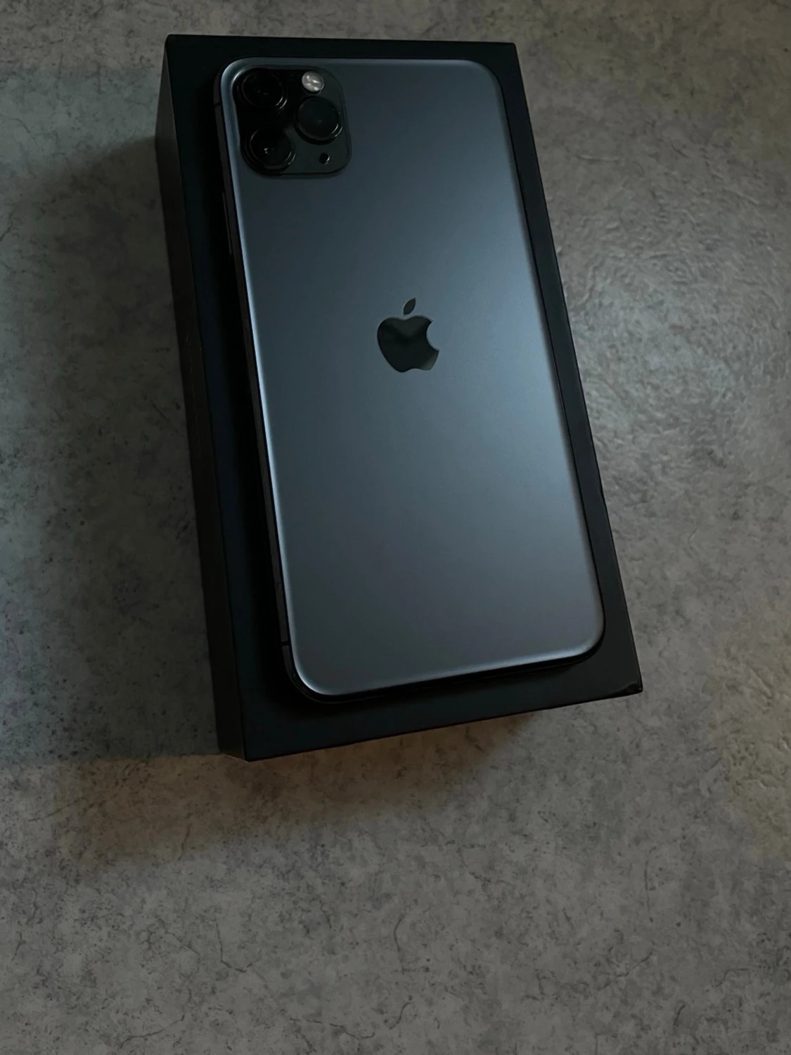 iPhone 11 Pro Max 64GB - 2