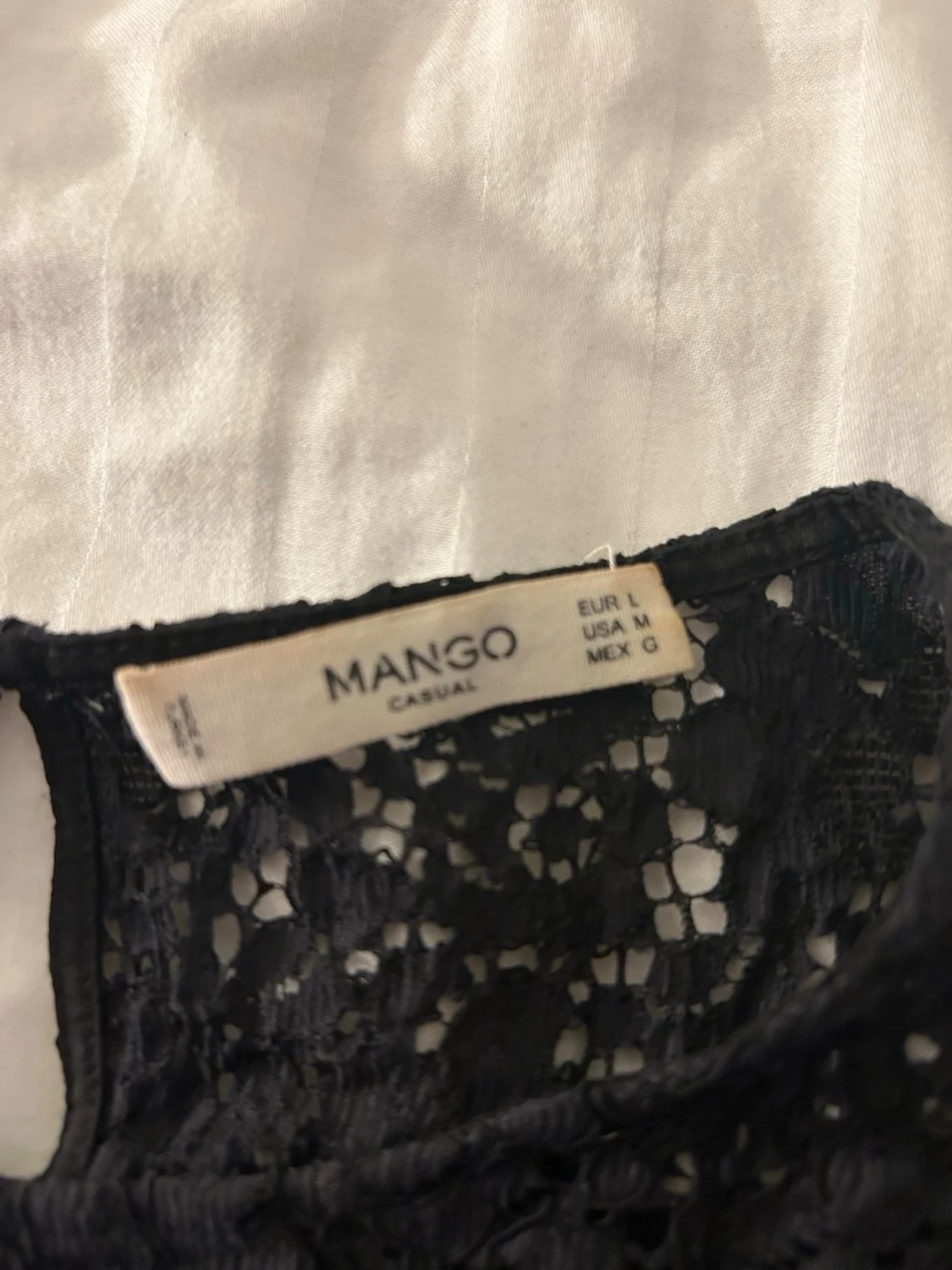 Svart spetsblus från Mango - 1