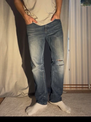Timberland Archive Jeans 34 - Säljer nu dessa galet feta jeansen från Timberland storlek 34, Modellen är 188cm och väger 78kg  Total längd: 104 Benöppning: 20 Midja: 44  Priset kan som alltid diskuteras, hör av er vid minsta fundering! Mvh Charlie