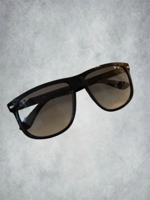 Ray ban boyfriend  - Ray ban | size: 56 | skick: 9/10 | tveka inte på höra av dig! | mvh MD Closet 🫡