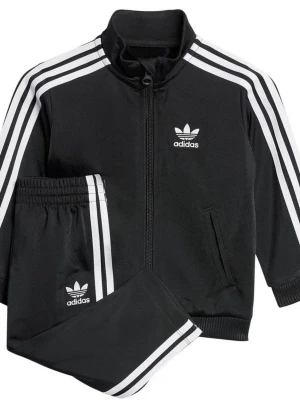 Adidas dräkt använd säljes  - Hej säljer en adidas dräkt till pojke 5-6 år vid intresse hör gärna av dig mvh