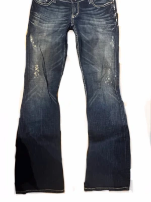 Jeans från BKE - Jättefina bootcut jeans från BKE denim! Säljer pga de inte passade mig🥲 jeans modellen är STELLA