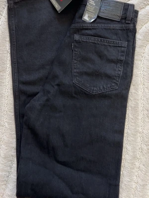 Levis Jeans - Så snygga Levis jeans i modellen High Loose😍 Aldrig använda och prislappen sitter på! I storlek 25x33😍 