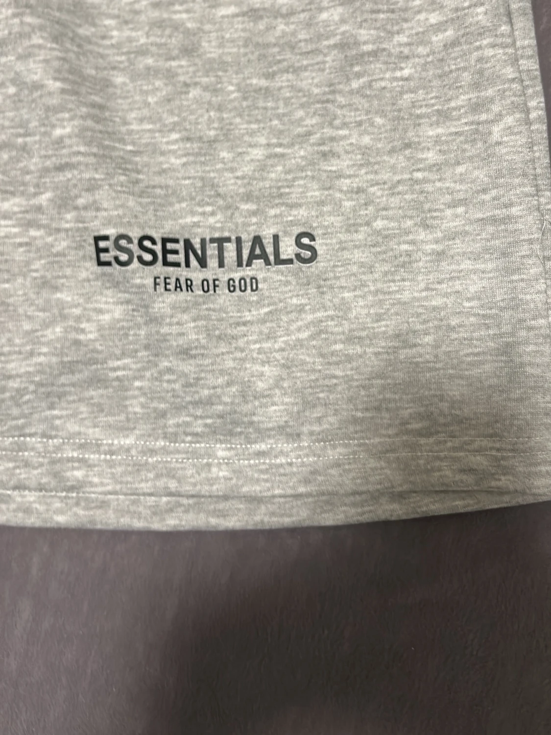 Grå shorts från Essentials - 2