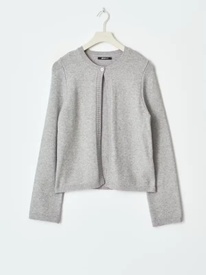 Ljusgrå kofta  - Ljusgrå kofta från Gina tricot.