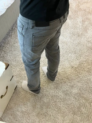 Replay anbass jeans  - Replay Jeans | skick 9/10 | Storlek 33/32 | Pris - 549kr | Modellen är ca 180cm lång | Hör av dig vid minsta fråga eller fundering!!