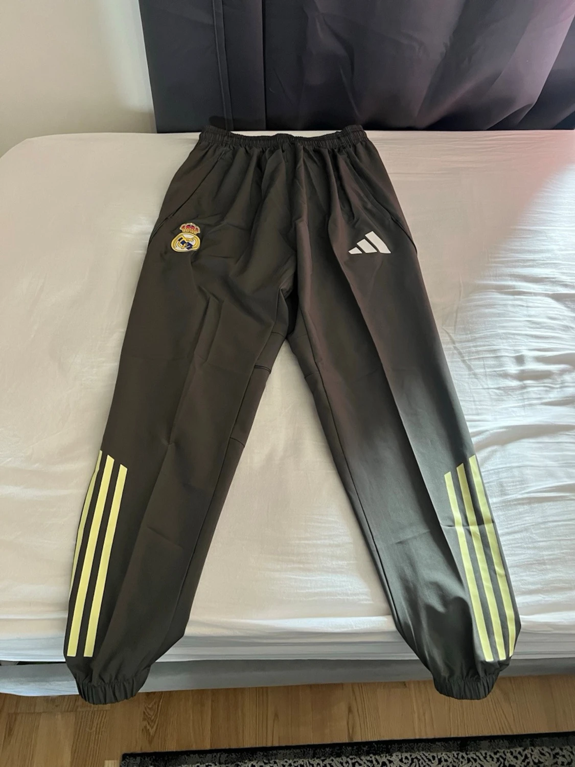 Real Madrid tracksuit  - 4