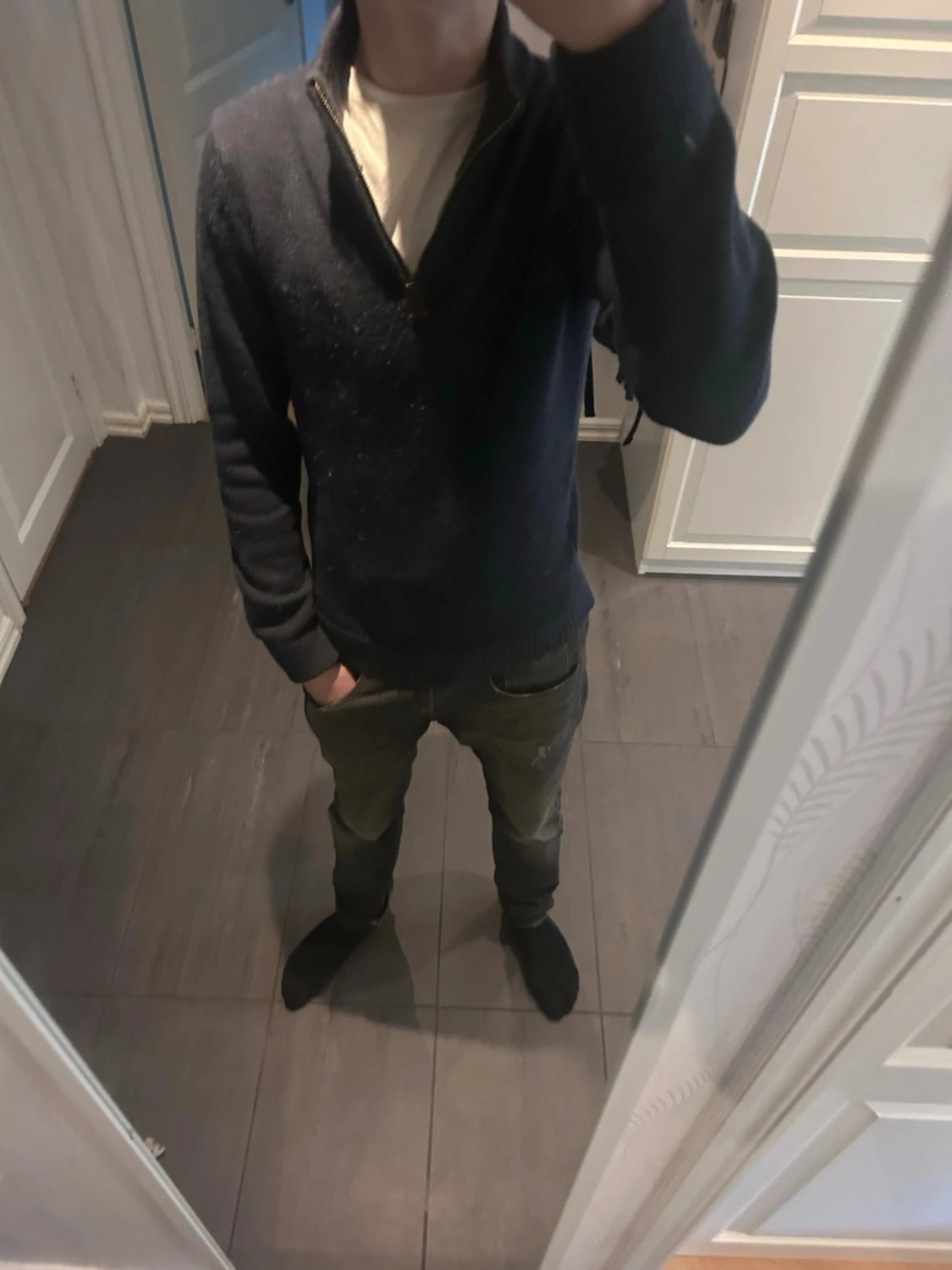 Mörkblå pier one. Stickad tröja, halfzip  - 1