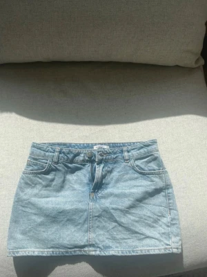 Jeanskjol - En jeanskjol från subdued i storlek xs.