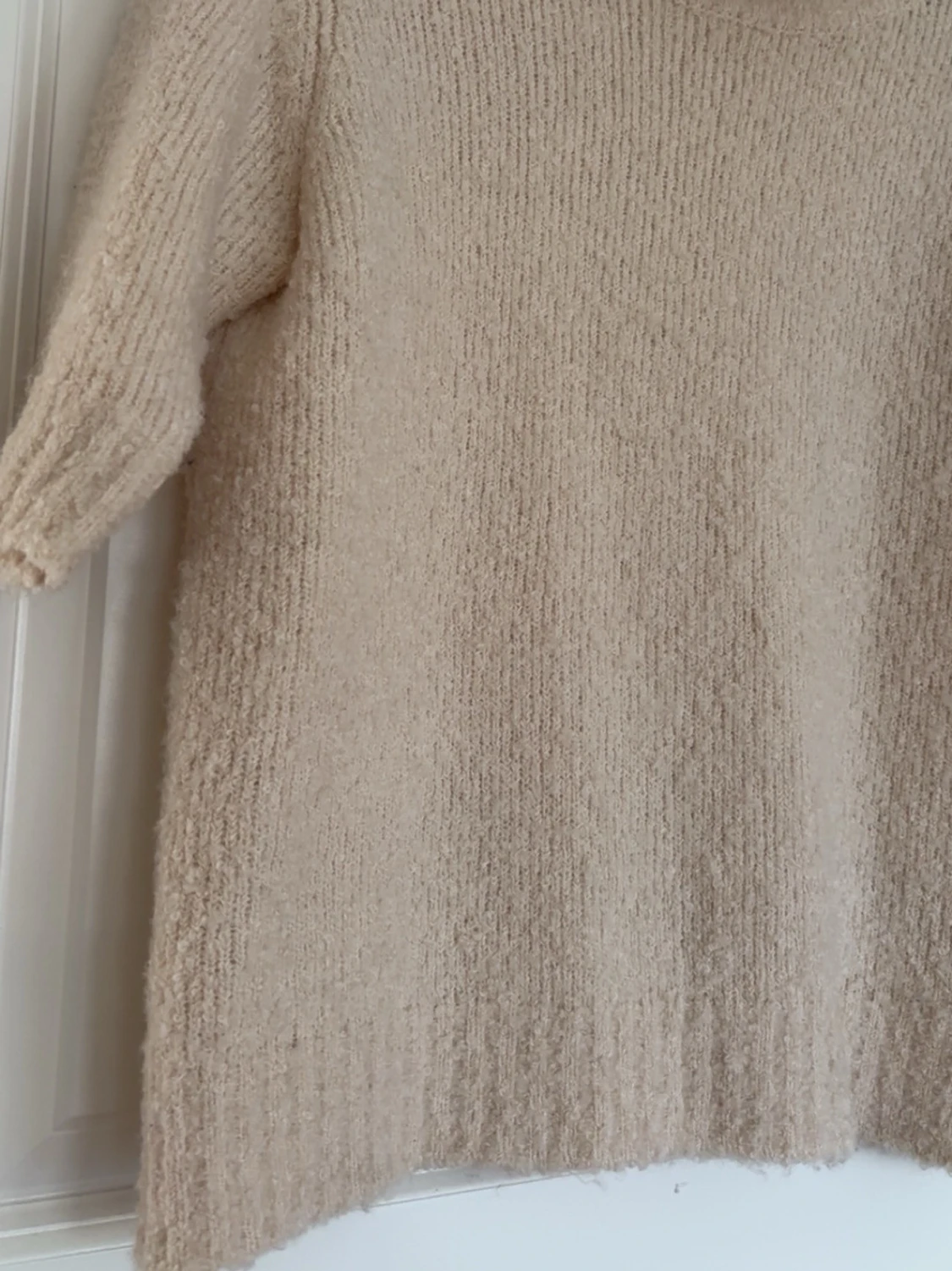 Beige stickad polotröja - 2