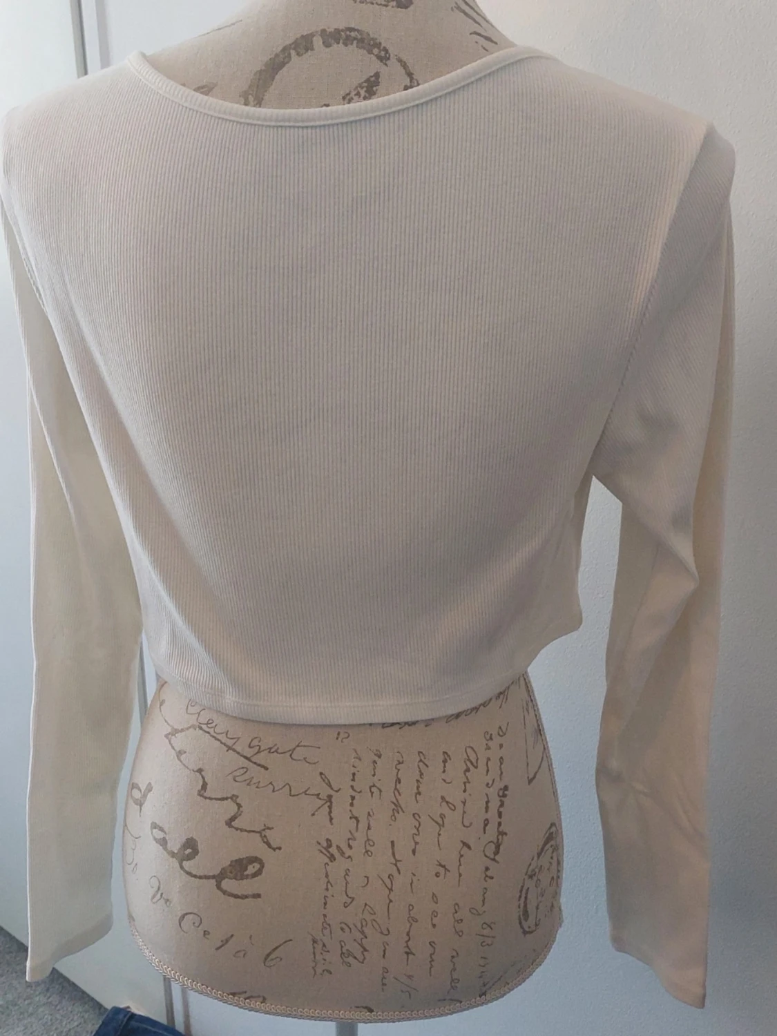 Vit croppad ribbad topp med knappar - 1