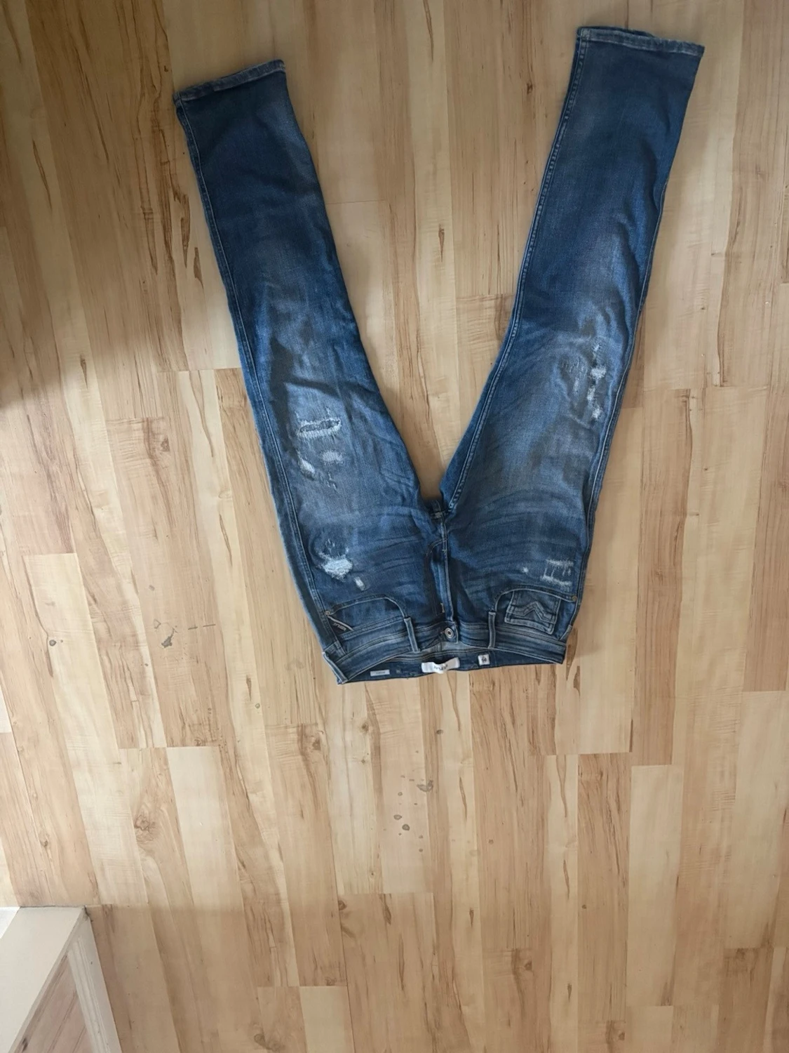 Blå slitna replay jeans med raka ben - 1