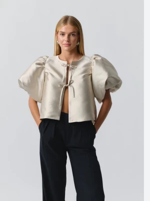 Champagnefärgad puffärm blus - Denna fina blusen i champagnefärg! Använd en gång