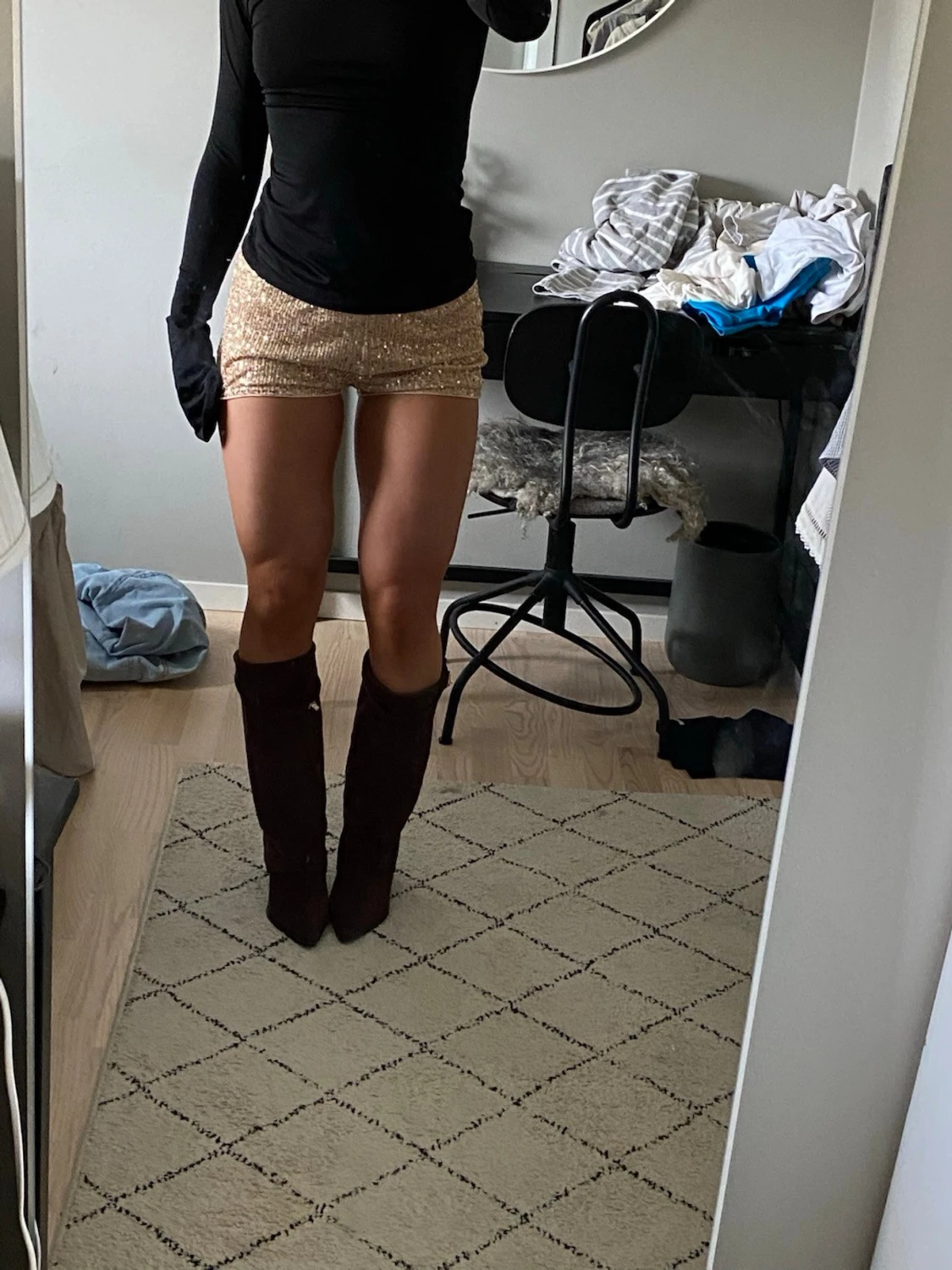 Glittriga paljett shorts - 1