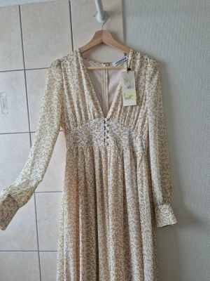 Ny Napoli dress, Adoore, Storlek S - Ny med prislapp 