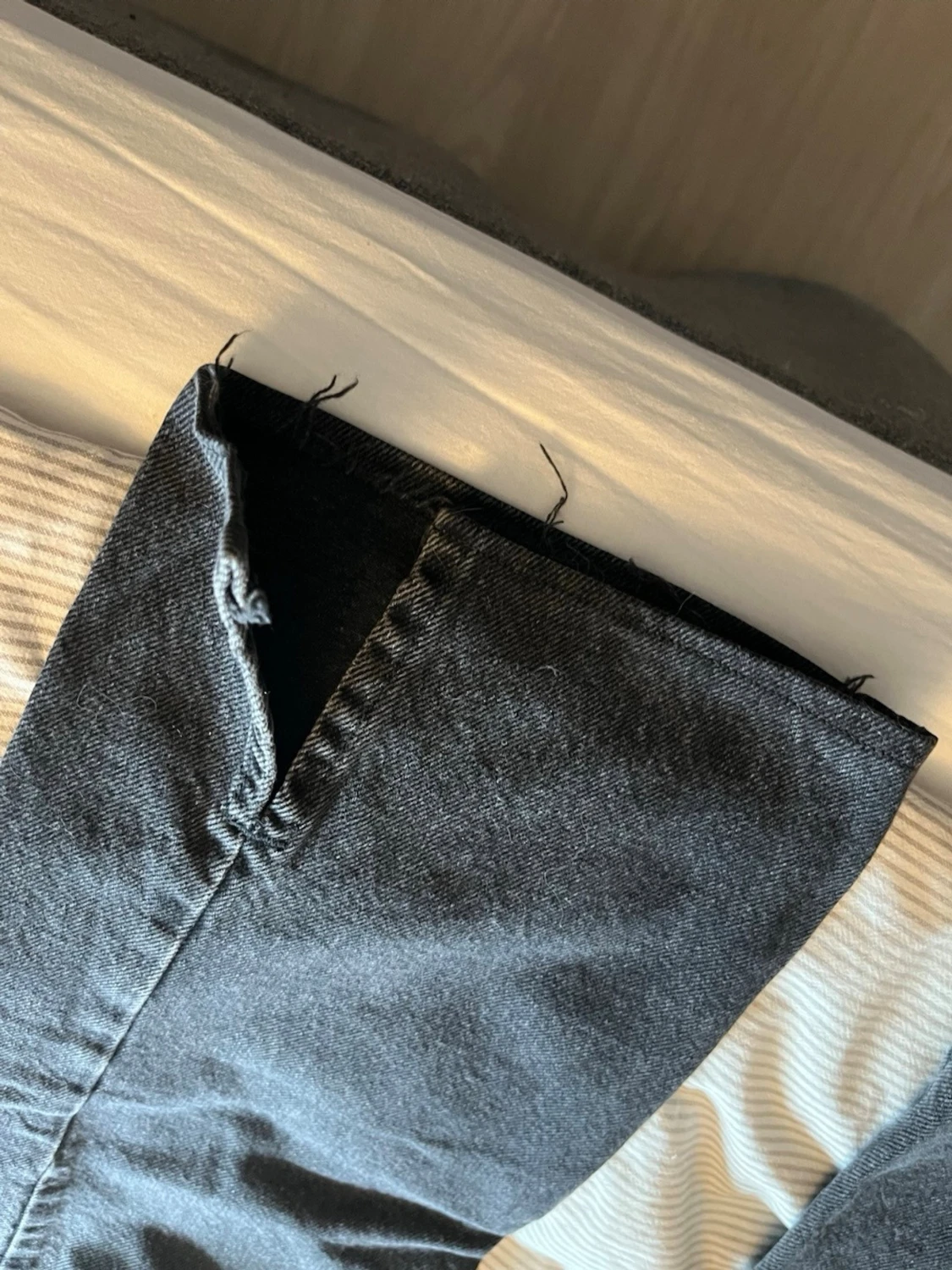 Svarta jeans med slits - 2