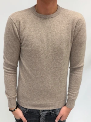 John Henric Kashmir Crewneck  - Säljer denna schyssta John Henric Crewneck tröjan som är riktigt go nu till våren/Sommaren måtten på tröjan är på bilderna 