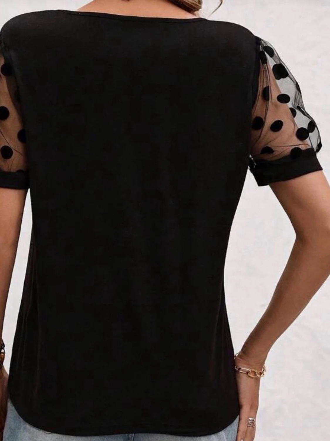 Svart topp med mesh och prickar - 1