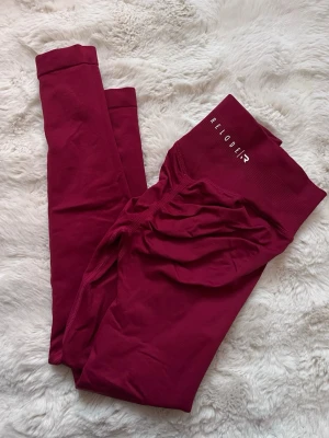 Relode aura tights - Träningstights från relode i kollektionen aura, färgen cherry, storlek s regular❤️