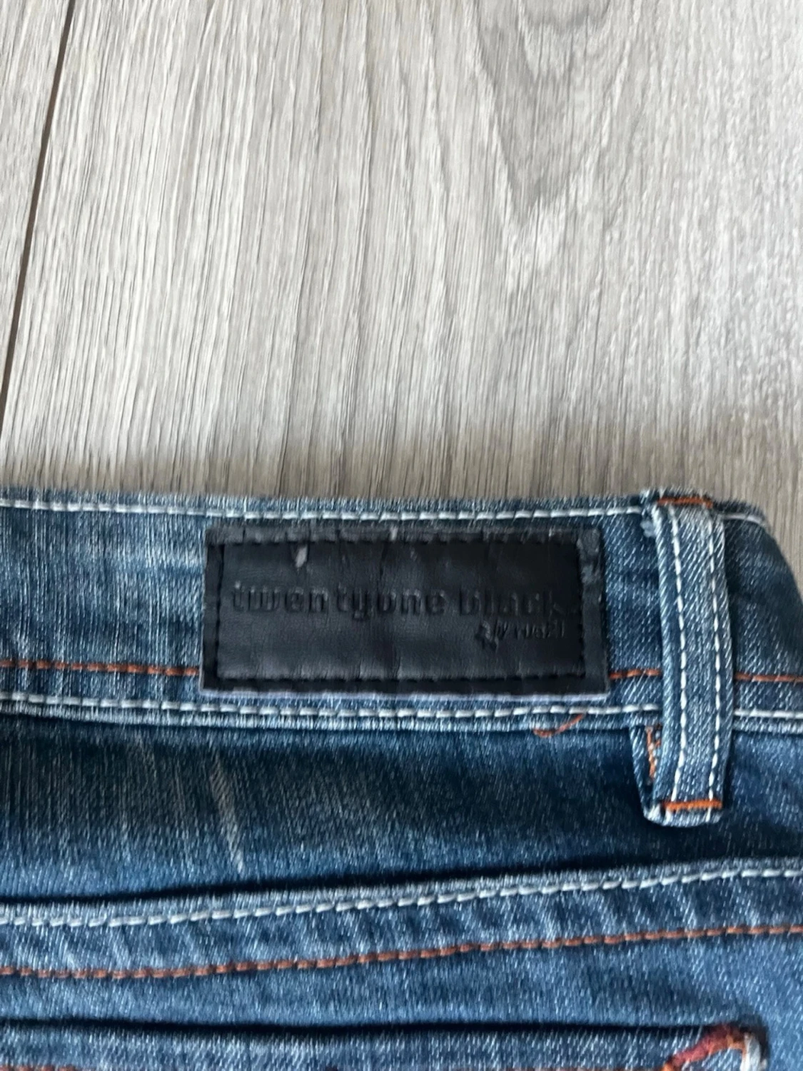 Mörkblå bootcut jeans lågmidjade med fickor - 3