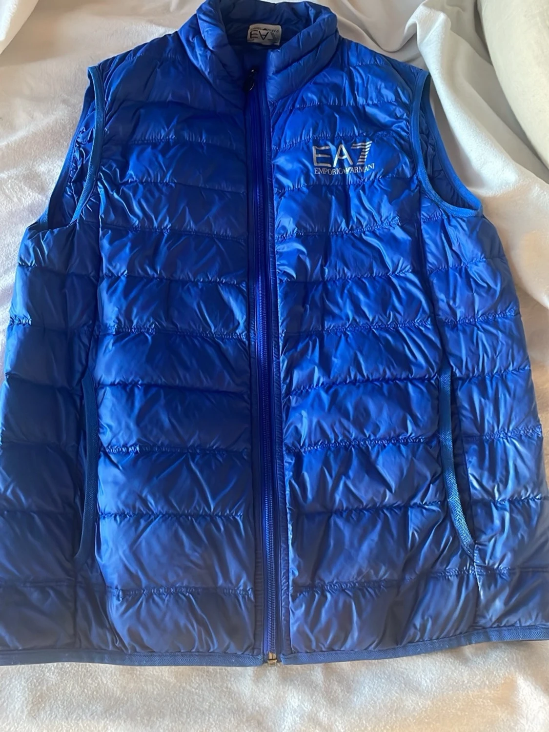 Blå dunväst från EA7 Emporio Armani