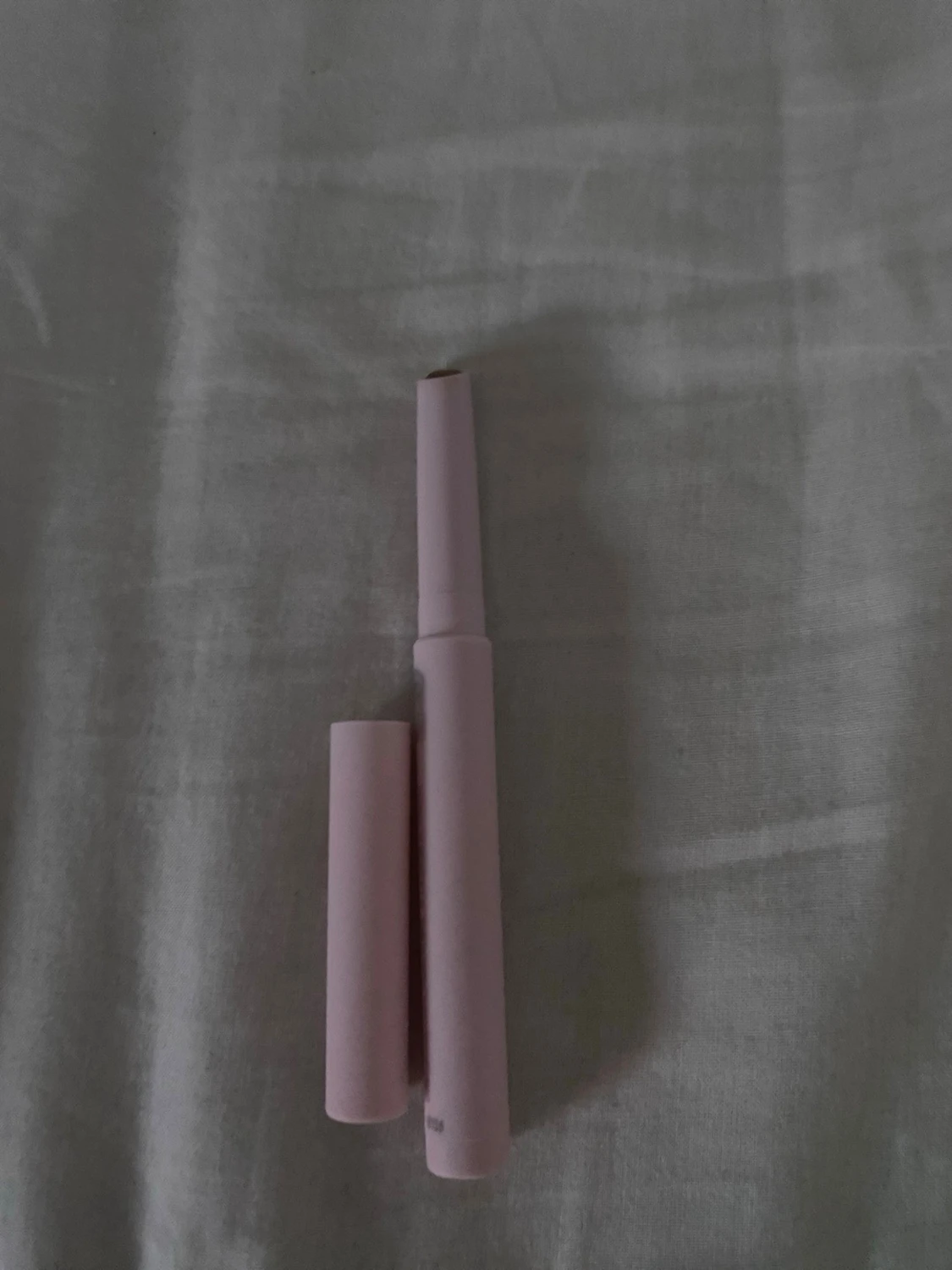 CAIA ögonskuggsstick i rosa hylsa - 1