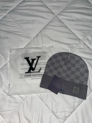 Grå mössa - Snygg grå mössa