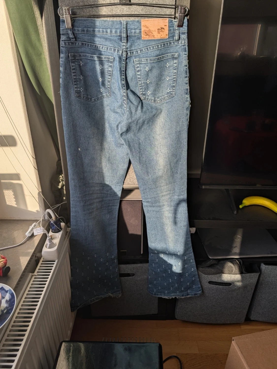 Blå bootcut jeans med broderi Humana - 1
