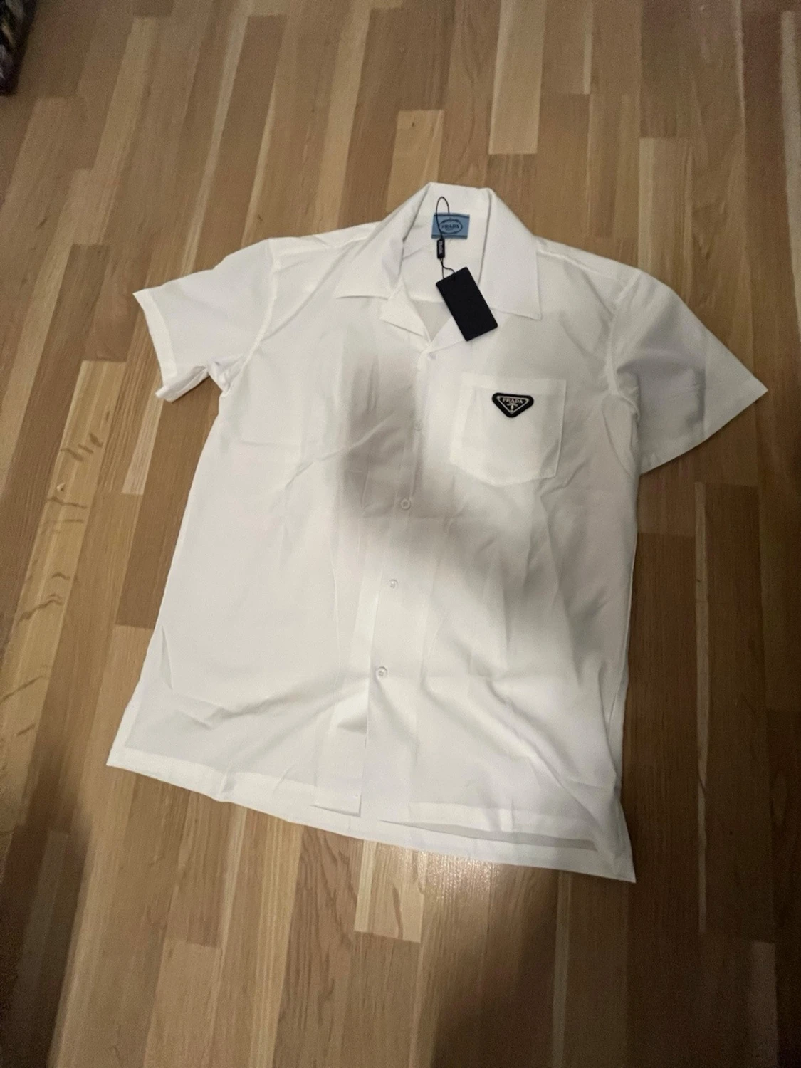 Vita shorts från Prada med snörning
