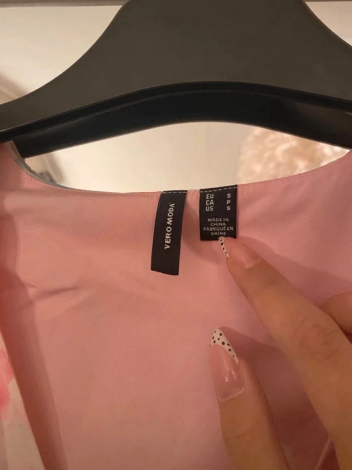 Lång blommig volangklänning i rosa - 3