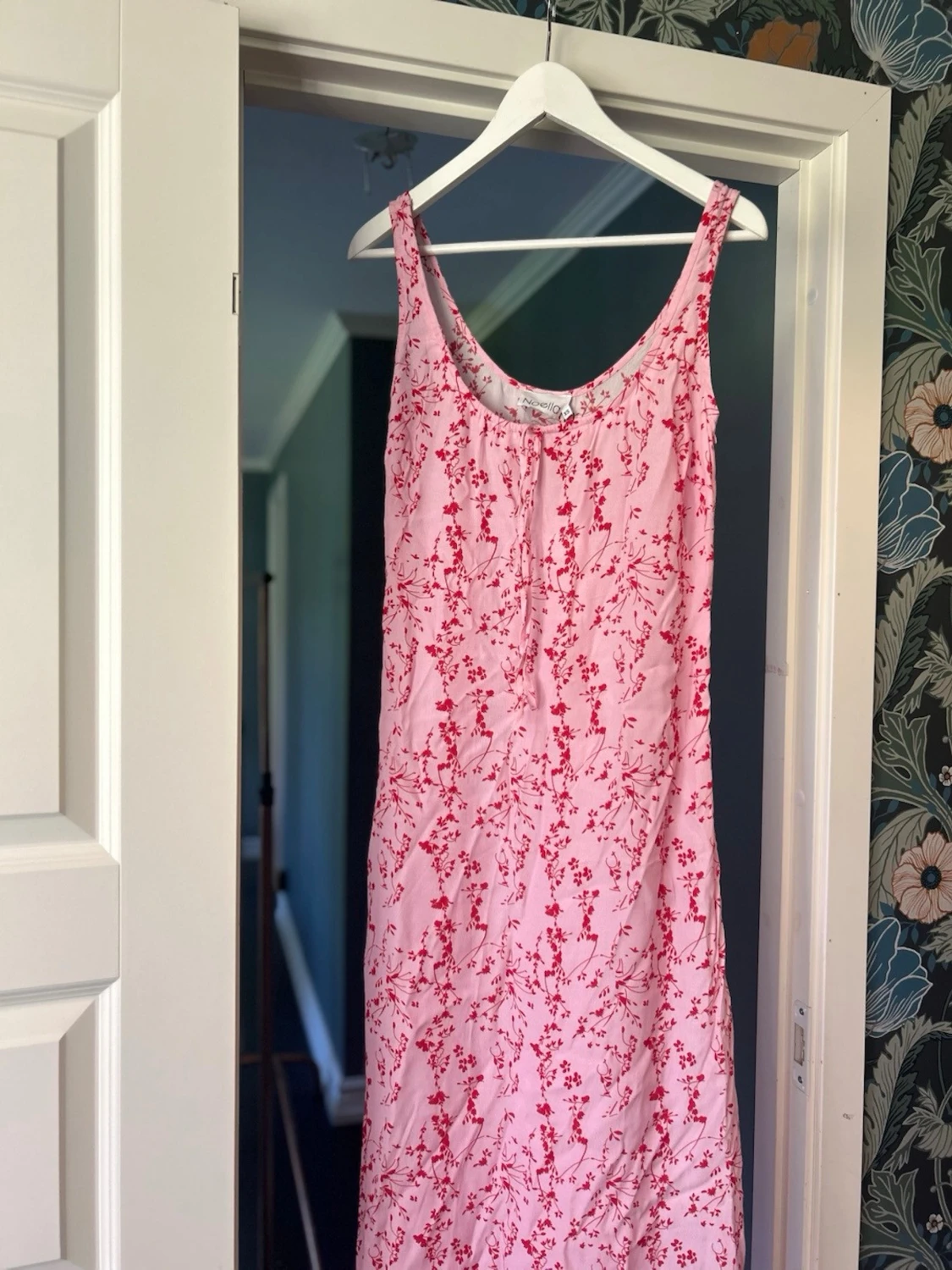 Rosa långklänning från Noella - 2