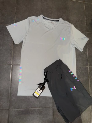 Under Armour - Helt nt stl M grå
