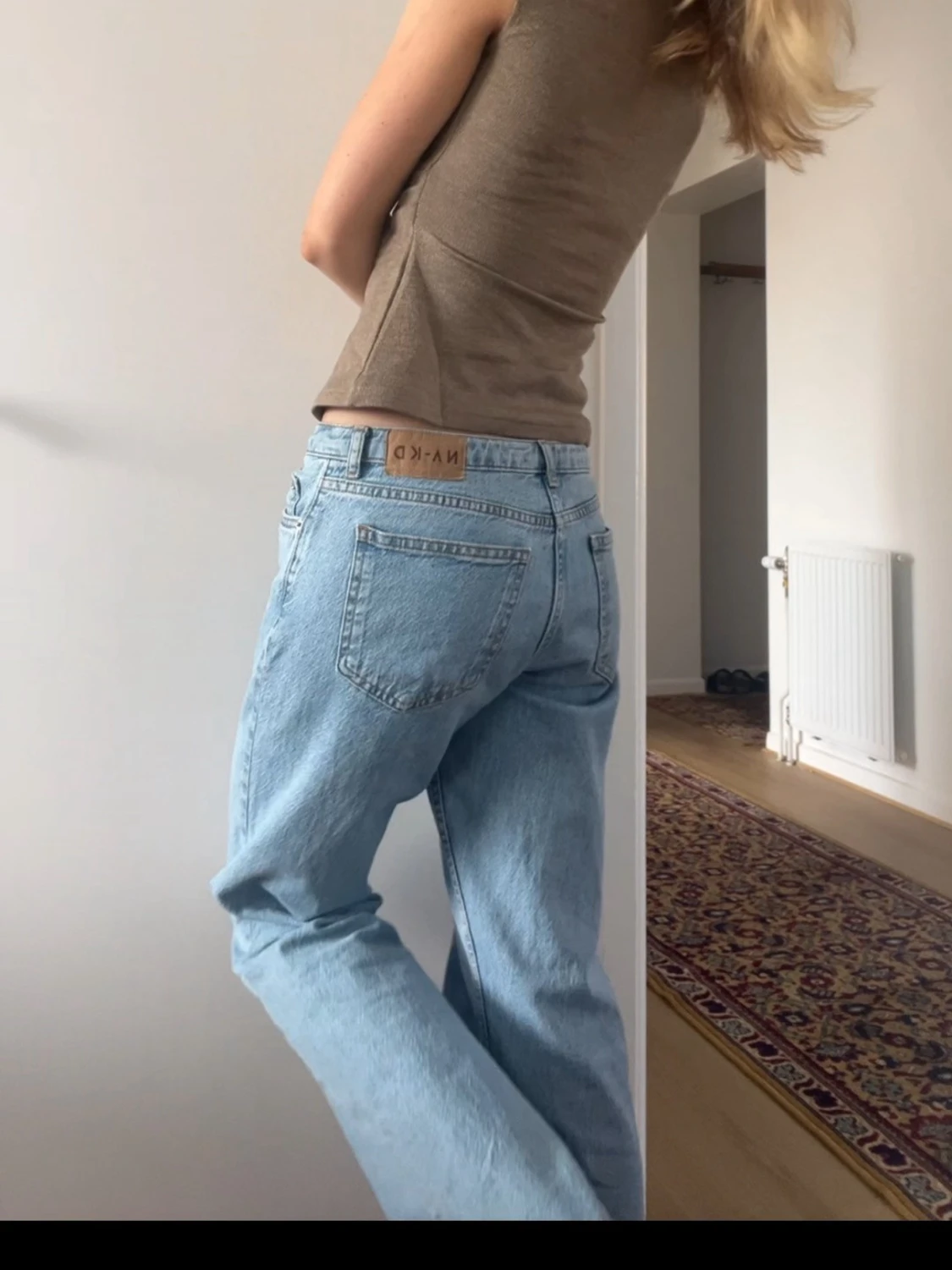 Ljusblå jeans från NA-KD - 1