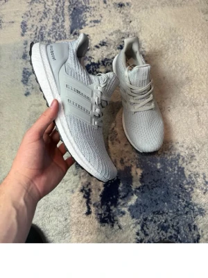 Adidas ultra boost  - Feta adidas ultra boost. Fråga vid minsta lilla fundering🙌
