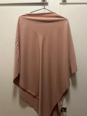 Rosa khimar  - Stilren rosa khimar väldigt bra skick 💗💞