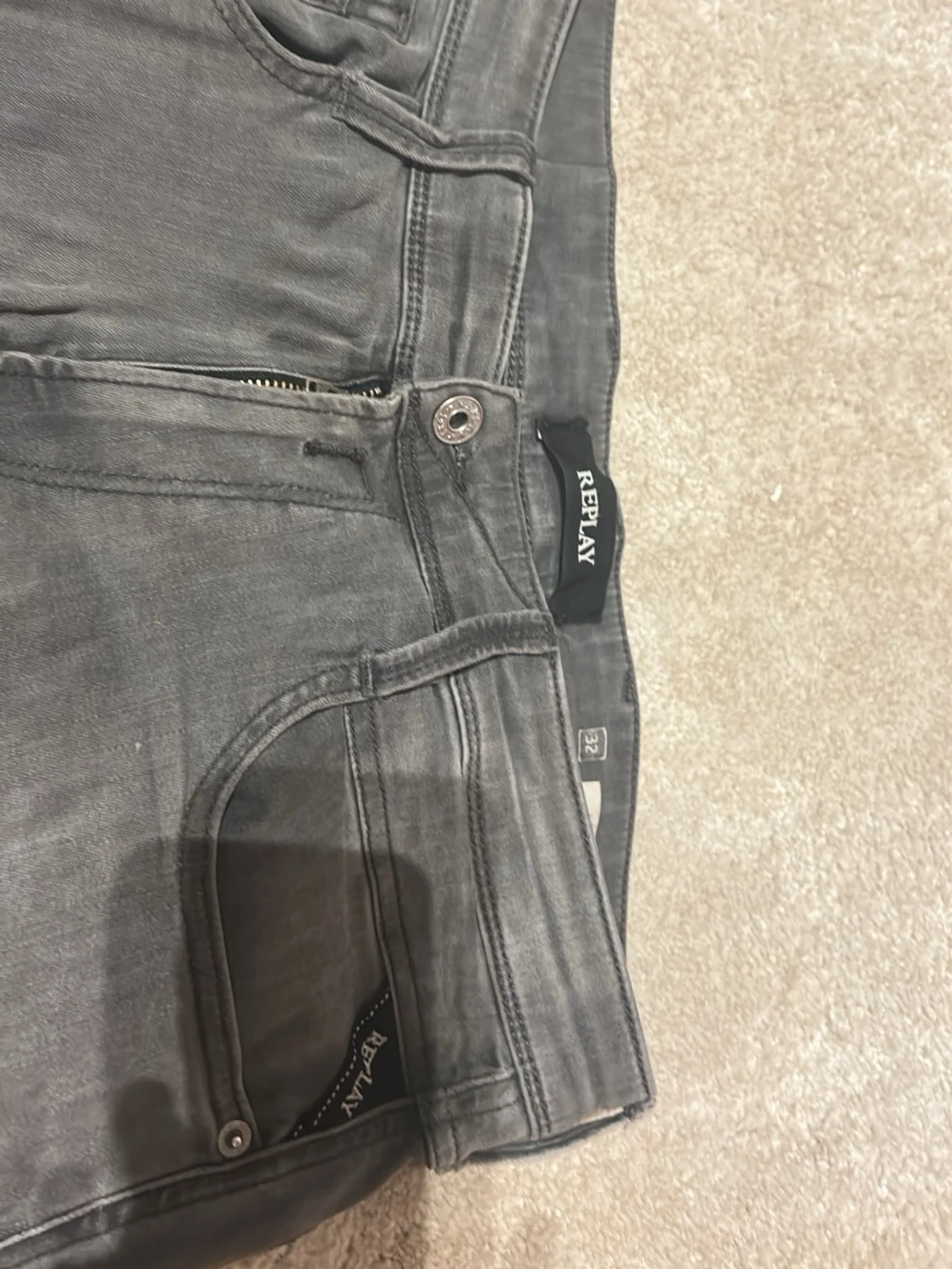 Gråa anbass hyperflex jeans från Replay W32 L34 - 1