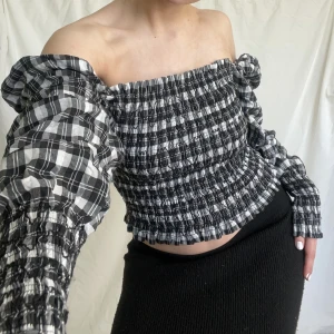 Festtopp 🖤🤍 - Rutig fin topp