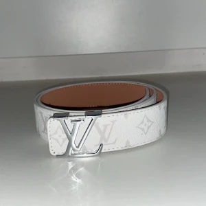 Bälte - 110cm bälte helt ny