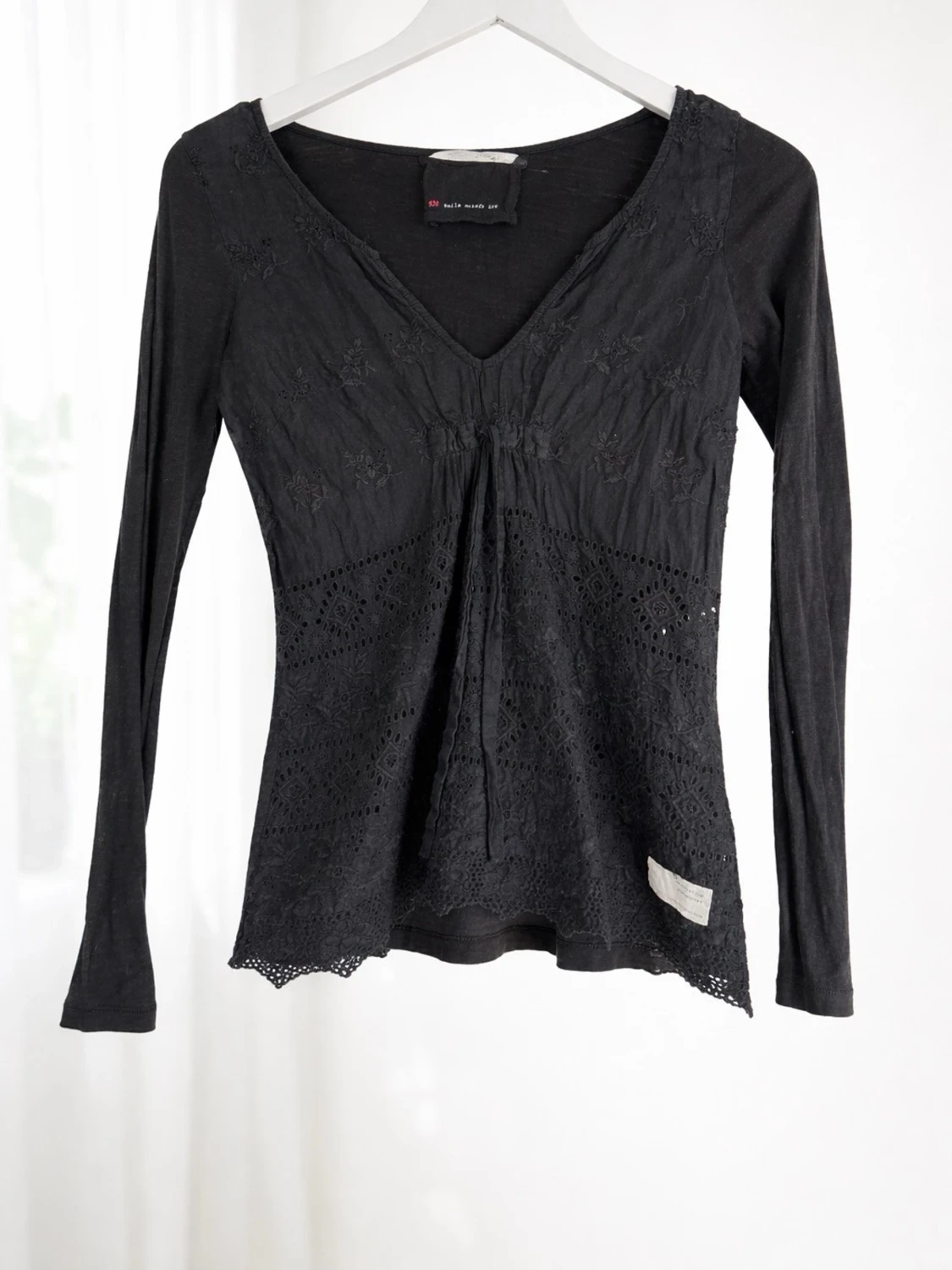 Svart spetsblus från Odd Molly