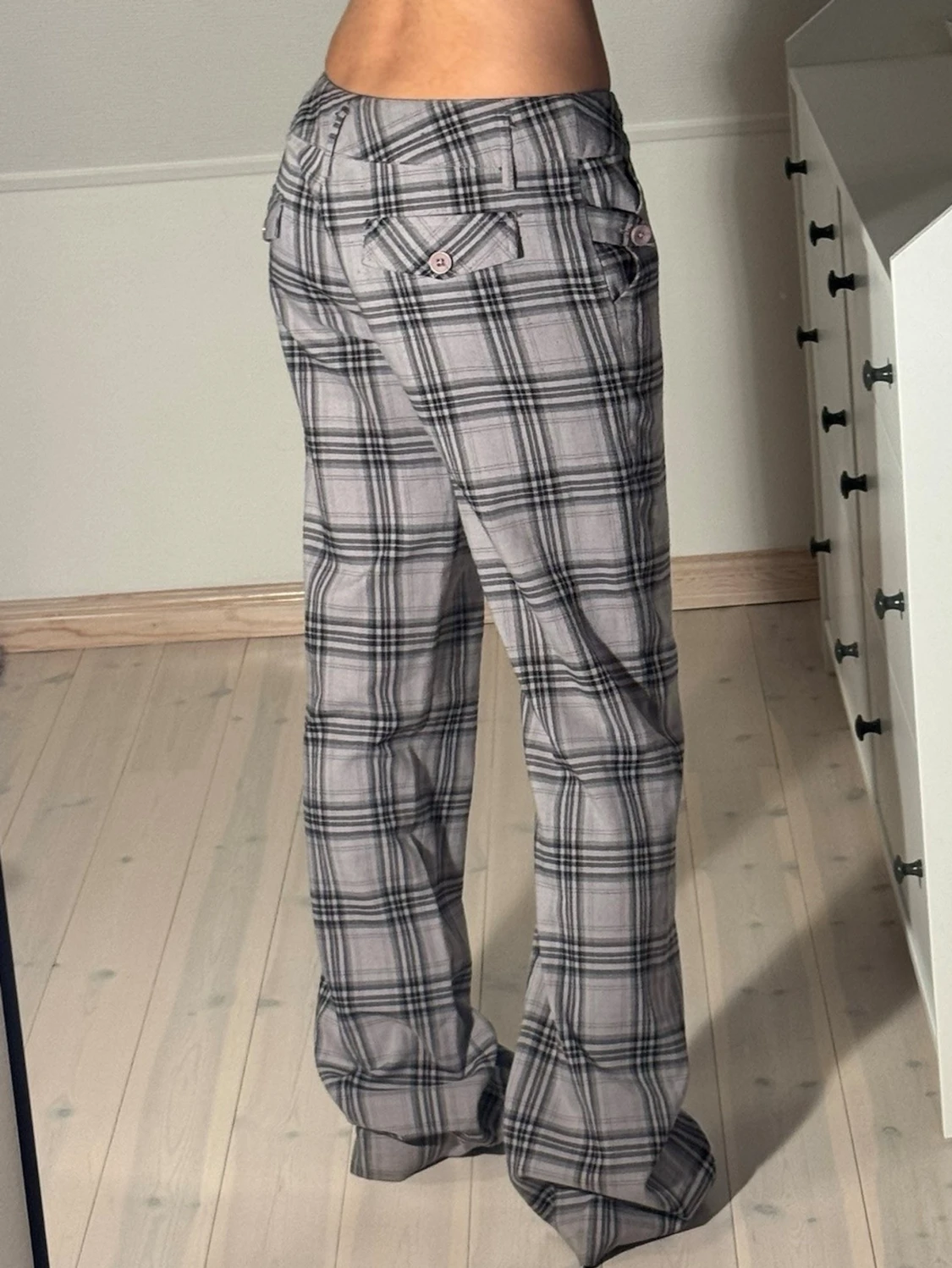 Rutiga bootcut kostymbyxor  - 1