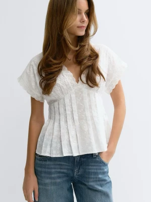 SÖKER - Söker topp från Gina, storlek S eller M