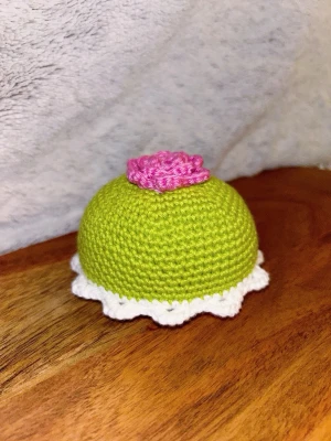 Grön virkad prinsesstårya - Super söt virkad prinsesstårta i grön 💚