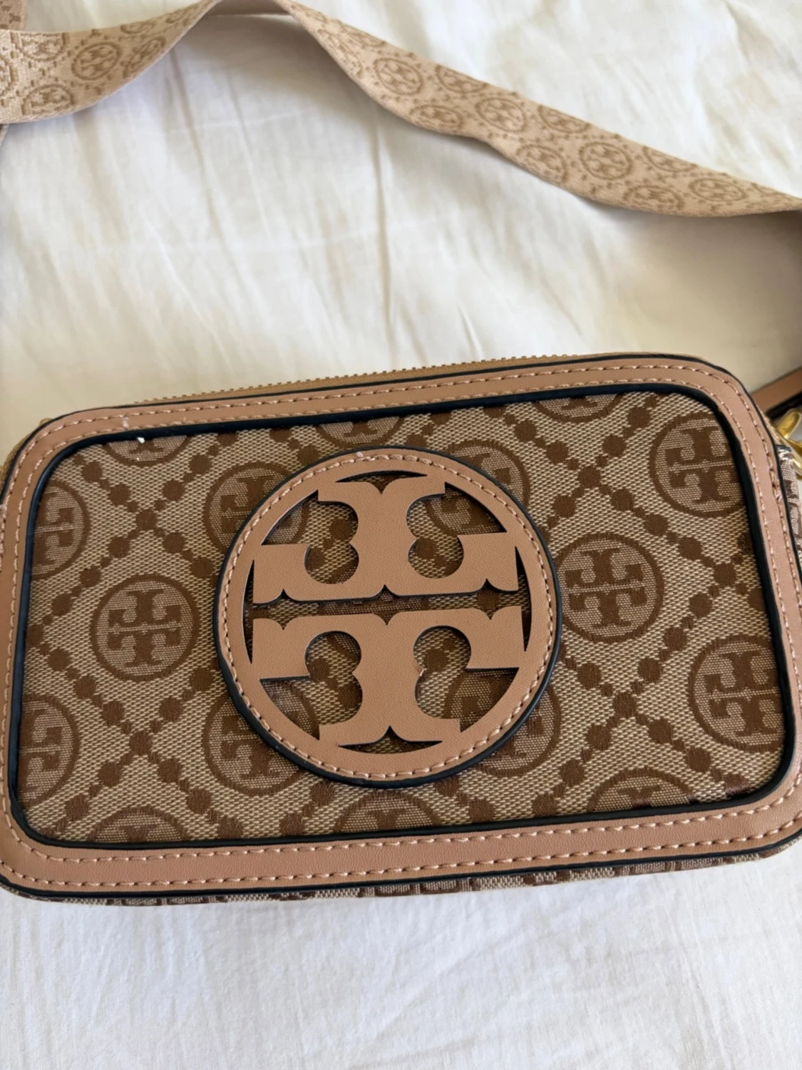Beige axelremsväska från Tory Burch ej äkta - 1