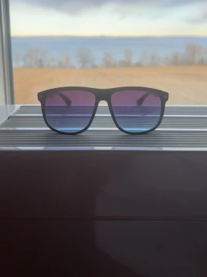 Egen producerade glasögon (ray-ban boyfriend dups) - Tjena! Har under en längre tid jobbat med att få fram egen producerade glasögon likt ray-ban boyfriend fast till ett pris som passar alla, och här är slutresultatet, lagret är stort men lär inte vara länge så passa på att köpa idag😄