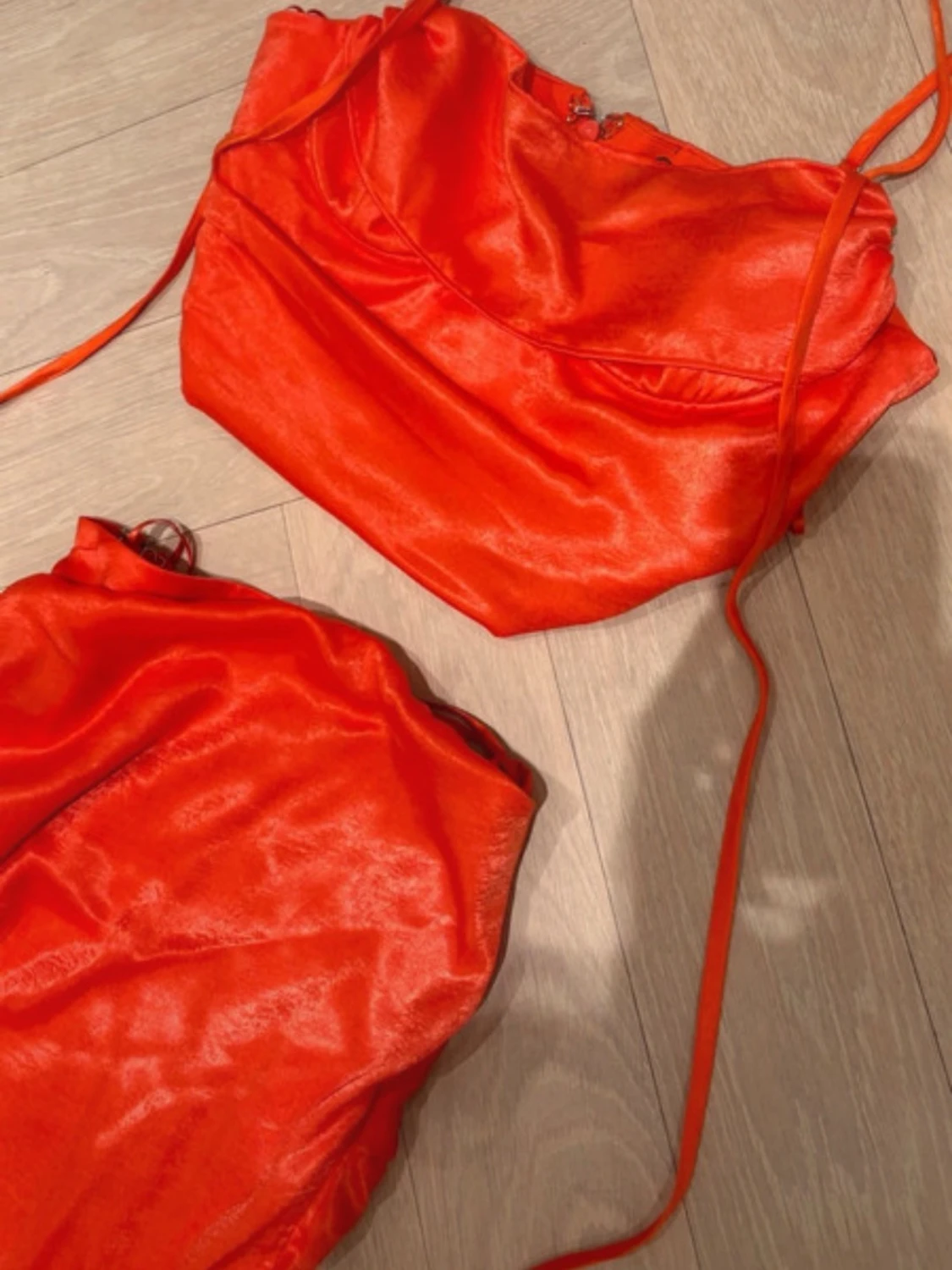 Orange set med slits - 6