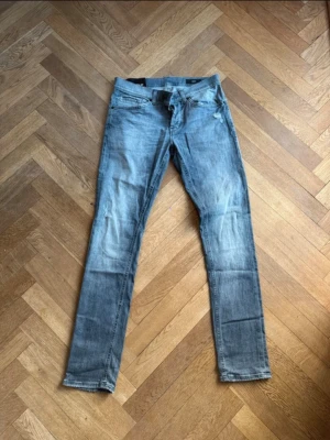 Dondup jeans  - Dondup George skinnyfit bra kondition.