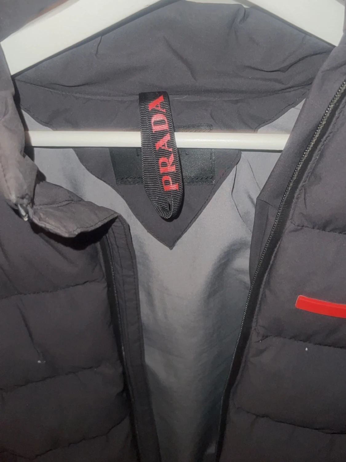 Svart dunväst från Prada - 2